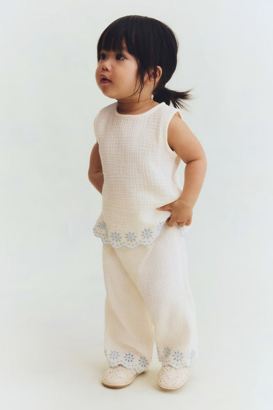 2-Piece Embroidered Cotton Muslin Newborn Set